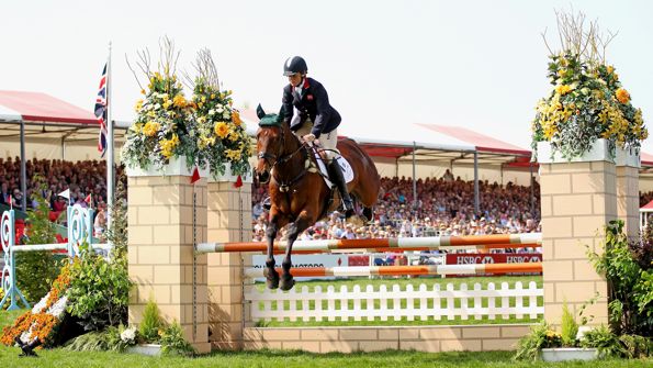 Piggy French jumping at Badminton on Jakata