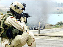 फ़लूज़ा में अमरीकी सैनिक