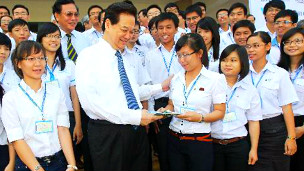 Thủ tướng Dũng với các sinh viên Đại học Quốc gia