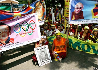Người Tây Tạng biểu tình tại Delhi, Ấn Độ.