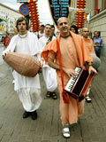 Hare Krishnas singing and playing music in the streets of Russia