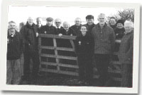 Y Parcmon Carol Owen(canol)gyda Wardeiniaid Gwirfoddol sector y Gogledd.Chwith-dde:John Davis,John Ratcliffe,Roddy Campbell,Peter Evans,Cledwyn Davis,Dai Thomas,Artie Thomas,Carol Owen,Derek Rowland,George Potts,Wendy Ratcliffe,Pam Moore,Sue Potts. 