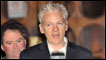 Julian Assange ao ser libertado (Foto: PA)