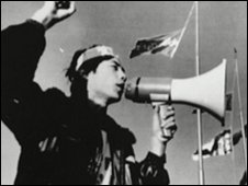 Thủ lĩnh sinh viên Wang Dan trong cuộc biểu tình 1989