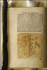 Livro com desenho de Galileu Galilei (Foto: Barbara Herrenkind)