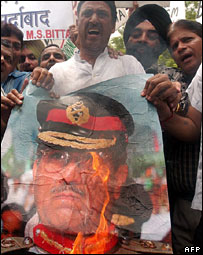 مردم و ژنرال مشرف