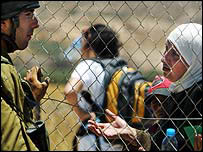Rice quer garantir o cumprimento do plano de paz