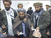 به نظر سازمان ديده بان حقوق بشر، نارسايی های انتخابات امسال تکرار طبيعی نارسايی های لويه جرگه اضطراری سال گذشته است