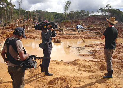 Zubin, Keith and Bruce filming in the mine