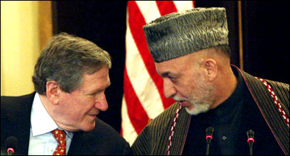 रिचर्ड हॉलब्रुक और हामिद करज़ई