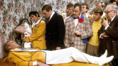 Yellowcoats and entertainers in Hi-de-Hi!