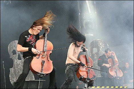 Download 2008 (Photo: Lynne Morris)