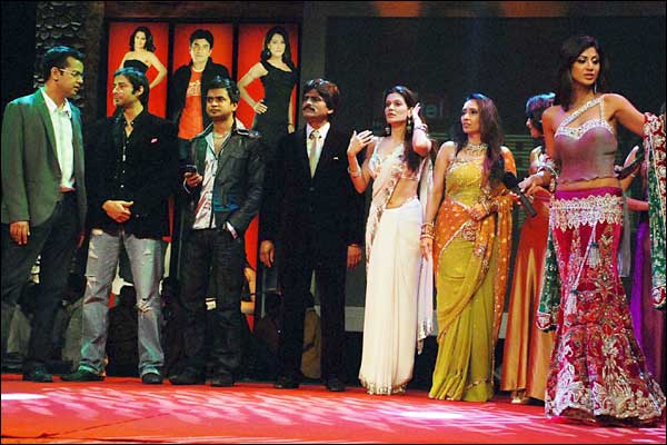 बिग बॉस 2 के फ़ाइनल की तस्वीरें