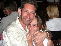 Empresário Michael Klein e filha Talia morreram