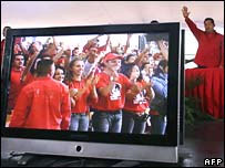 Hugo Chávez em ato público nesta quarta-feira