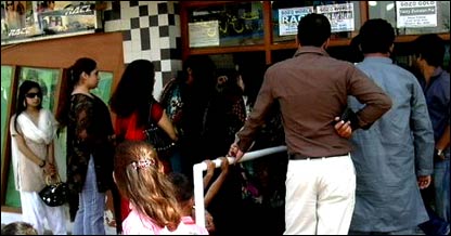 پاکستان میں انڈین فلموں کی نمائش