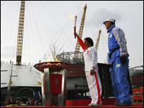 Kelly Holmes encerra jornada da tocha olímpica em Londres. Foto: Chris Jackson/Getty Images