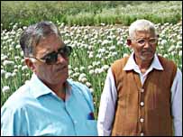 किसान समयसिंह के साथ डॉ आरके पाठक