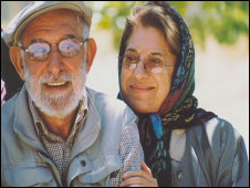 شهین دخت و همایون صنعتی در نمایی از فیلم بانوی گلسرخ ساخته مجتبی میرطهماسب