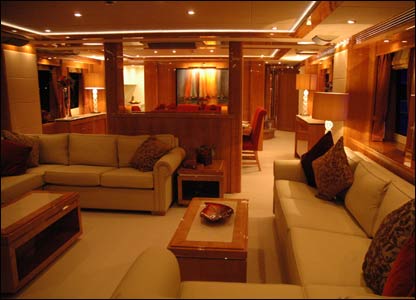 Nội thất một du thuyền của Sunseeker