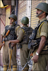 سرینگر میں کرفیو(فائل فوٹو)