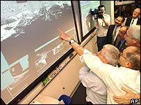 नासा के वैज्ञानिक