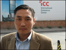 Akhbaayar, phát ngôn viên phong trào Dayar Mongol