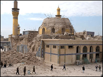 حرم عسکری مدفن دو تن از امامان شيعه از زيارتگاههای عمده شيعيان است