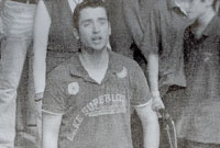 Gerallt Davies, cyn ddisgybl ysgol, yn swyno'r gynulleidfa