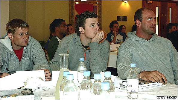 Iain Balshaw, Brian O'Driscoll and Lawrence Dallaglio listen to a motivational talk at the Lions' pre-tour base in 2005