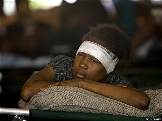 Joven haitiana herida