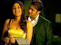 Kareena Kapoor & Salman Khan in Main Aur Mrs Khanna