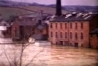 Llifogydd 1964 (llun wedi ei gymryd o'r clip fideo.)