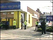 İngiliz polisinin Hanwell'da kimyevi gübre bulduğu yer 