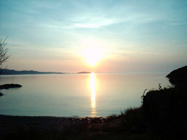 Molinginish: sunrise over the Shiants