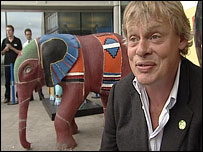 Martin Clunes with Norwich's Go Elephants!