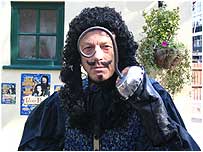 Leslie Grantham is Hook!