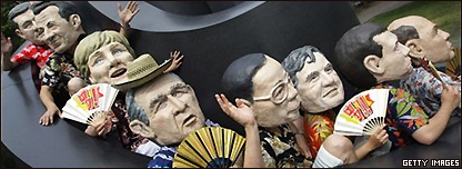 Người phản đối đeo mặt nạ các lãnh đạo G8 họp tại Nhật Bản tháng 7/2008