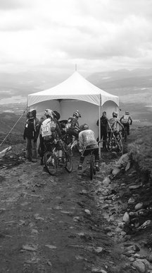 DH racers waiting