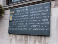 Y goflech i Dic Penderyn ar wal Llyfrgell Mertyr Tudful