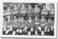 Tîm rygbi gêm gyntaf clwb Rygbi Mynydd y Garreg yn erbyn Crymych, Medi 1985