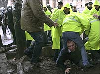 Tiflis'te çatışmalar