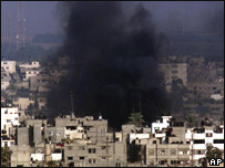 Fumaça após ataque em Gaza