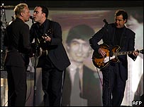 Sting e Dave Matthews na homenagem aos Beatles
