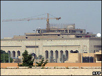 Embaixada dos EUA em Bagdá, em construção