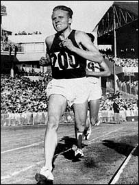 O atleta Vladimir Kuts, da União Soviética