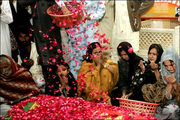 بینظیر، سوگ، احتجاج جاری