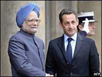 O primeiro-ministro da Índia, Manmohan Singh, e o presidente da França, Nicolas Sarkozy