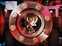 Máquina utilizado no experimento de teletransporte de átomos