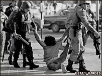 Kirli Savaş yıllarında bir gözaltı